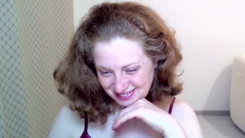 Ella online show from May 1, 6:23 pm