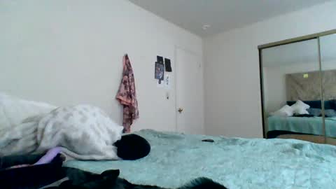 lovecreep online show from March 6, 3:35 am