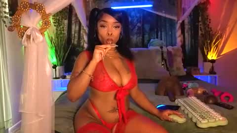 thelovelybrown online show from January 8, 7:05 pm