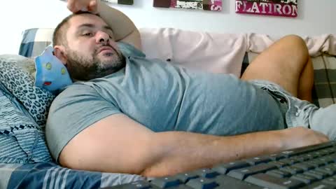 Snapshot of themastercomander chatting on January 12, 12:18 am Big Alpha Daddy Master online show from January 12, 12:18 am