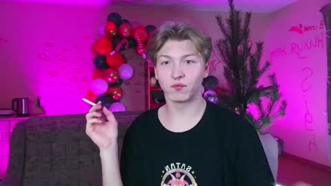 Snapshot of themikesever chatting on January 3, 4:37 pm Sever online show from January 3, 4:37 pm