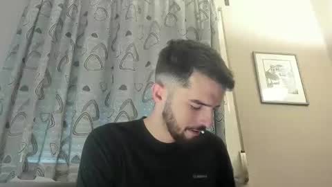 themmistokles online show from December 5, 11:49 am