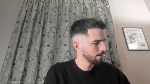 themmistokles online show from December 11, 9:45 pm