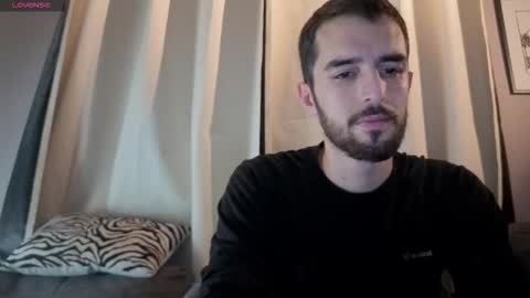 themmistokles online show from October 23, 9:52 am