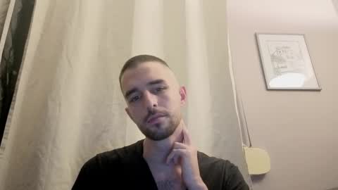 themmistokles online show from November 10, 8:41 pm