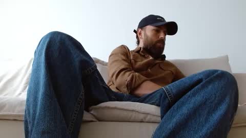 TheMonarchGoat online show from December 4, 10:57 am