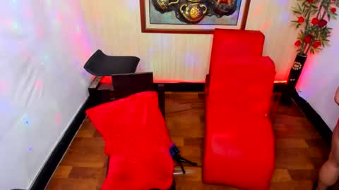 themuscularvenezuelanman online show from March 14, 3:01 am