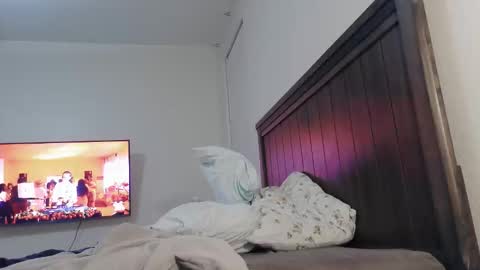 Snapshot of thenaturalgoddess chatting on December 18, 5:24 am TheNaturalGoddess online show from December 18, 5:24 am