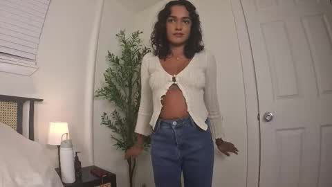 Snapshot of thenaturallovers chatting on November 13, 1:15 am naturallovers online show from November 13, 1:15 am