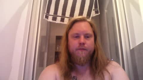 thenewdude1992 online show from July 2, 12:54 am
