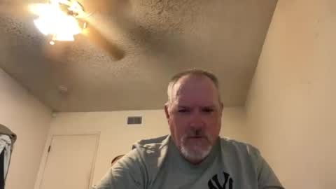 Snapshot of thenewganon chatting on June 17, 3:31 am thenewganon online show from June 17, 3:31 am