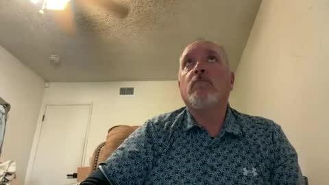Snapshot of thenewganon chatting on June 19, 12:59 am thenewganon online show from June 19, 12:59 am