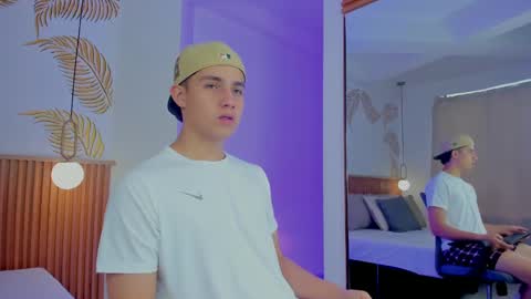  THEO- MATEO  online show from December 16, 3:32 pm