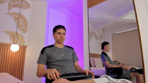  THEO- MATEO  online show from December 21, 1:53 pm