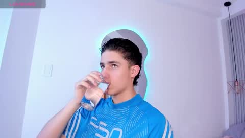  THEO- MATEO  online show from January 4, 2:46 pm