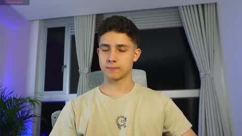  THEO- MATEO  online show from March 11, 11:48 pm