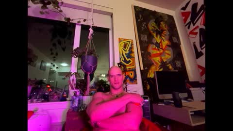 Snapshot of theoutfitter chatting on January 31, 11:03 am MISTERPOWERS online show from January 31, 11:03 am