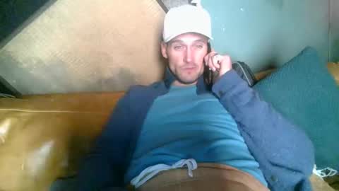 Snapshot of theoutfitter chatting on November 22, 12:26 pm MISTERPOWERS online show from November 22, 12:26 pm