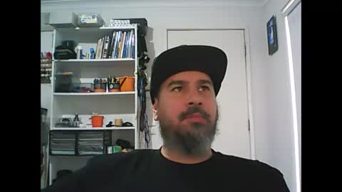 aussiebeard online show from April 12, 1:32 am