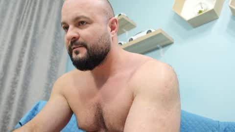 Snapshot of thephenomone chatting on January 16, 3:46 pm Chris online show from January 16, 3:46 pm