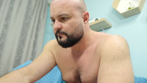 Snapshot of thephenomone chatting on January 27, 10:38 am Chris online show from January 27, 10:38 am