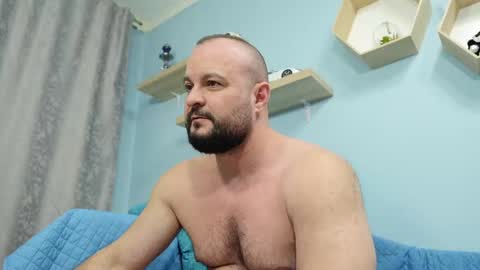 Snapshot of thephenomone chatting on February 13, 3:46 pm Chris online show from February 13, 3:46 pm