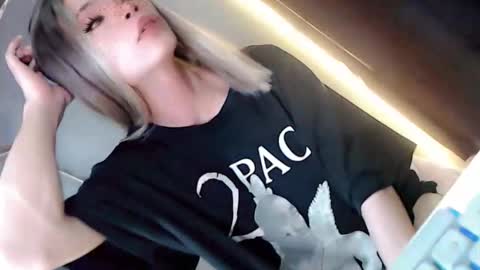 Snapshot of theprecious_pearl chatting on September 12, 10:54 pm Precious love online show from September 12, 10:54 pm