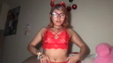 therain222 online show from October 31, 7:31 am