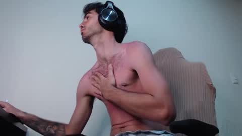 Santiago Enrique online show from February 24, 5:05 am