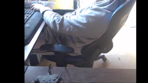 Snapshot of therealbigcheese0695 chatting on March 1, 3:27 pm therealbigcheese0695 online show from March 1, 3:27 pm