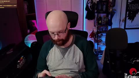 Snapshot of therealbumbles chatting on December 16, 2:04 am Bumbles or B online show from December 16, 2:04 am