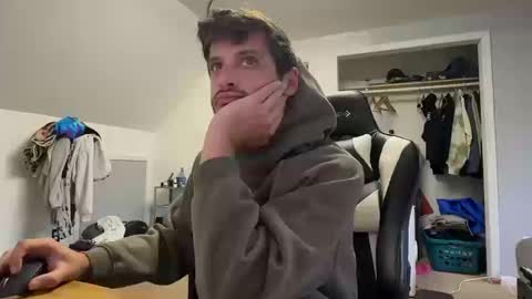 Snapshot of therealdylansdick chatting on October 11, 9:24 pm therealdylansdick online show from October 11, 9:24 pm