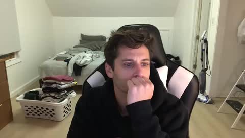 Snapshot of therealdylansdick chatting on November 22, 11:15 pm therealdylansdick online show from November 22, 11:15 pm