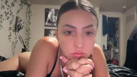 Snapshot of therealferrarii chatting on June 11, 3:48 am therealferrarii online show from June 11, 3:48 am