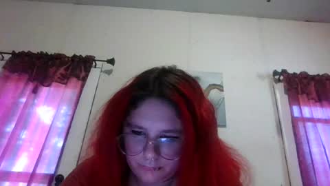 Snapshot of thered_scarlett chatting on July 6, 3:03 pm thered_scarlett online show from July 6, 3:03 pm