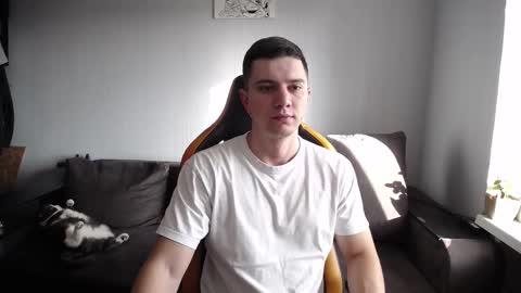 Nick   online show from November 15, 7:05 am