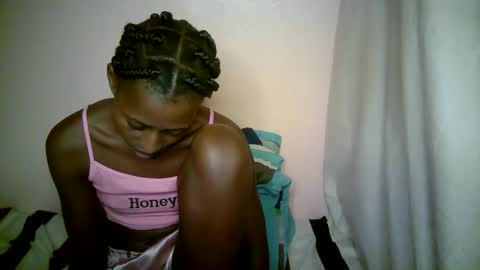 Snapshot of therry_heart chatting on September 19, 5:57 pm hearty online show from September 19, 5:57 pm