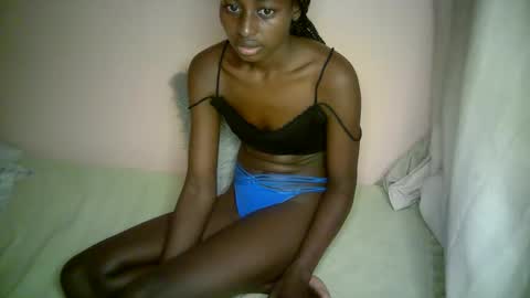 Snapshot of therry_heart chatting on September 25, 2:43 pm hearty online show from September 25, 2:43 pm