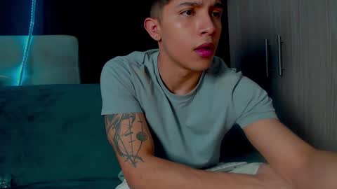 thesaint_xxx online show from September 27, 3:22 am