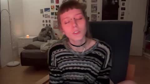 LISA                                            online show from December 28, 9:40 pm