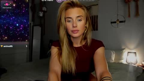 Snapshot of theselina_kyle chatting on January 6, 5:30 am Selina Kyle online show from January 6, 5:30 am