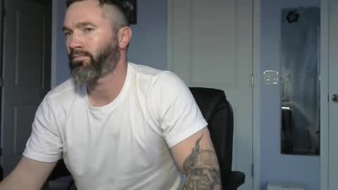 Snapshot of thesexorcist1984 chatting on December 1, 9:15 pm James online show from December 1, 9:15 pm