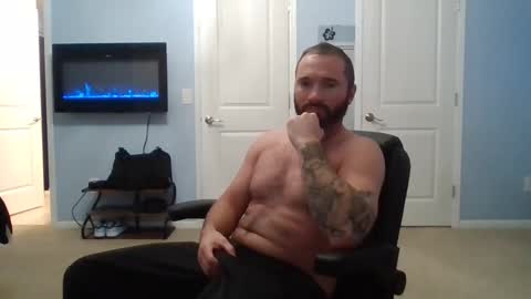 Snapshot of thesexorcist1984 chatting on January 15, 11:40 pm James online show from January 15, 11:40 pm