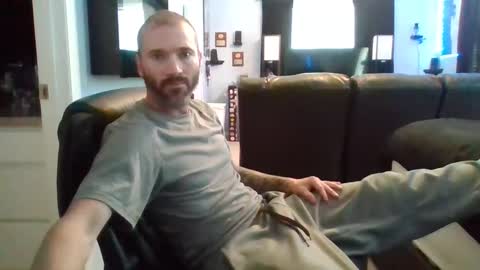 Snapshot of thesexorcist1984 chatting on September 22, 5:48 pm James online show from September 22, 5:48 pm