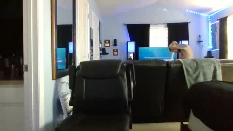 Snapshot of thesexorcist1984 chatting on September 29, 3:39 pm James online show from September 29, 3:39 pm