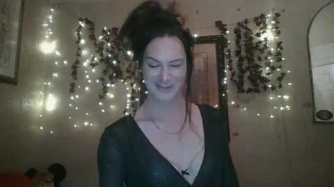 sillymillie0 online show from November 13, 2:54 am