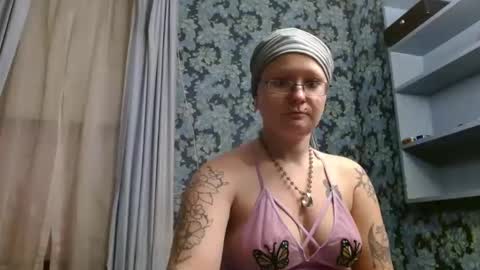 Siren of the Fae online show from December 15, 3:11 am