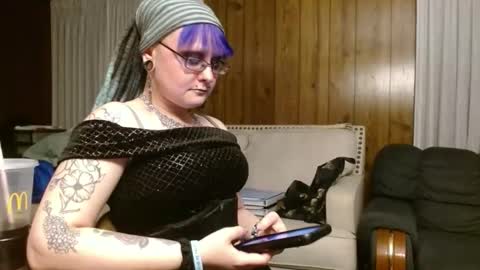 Siren of the Fae online show from April 2, 3:04 am