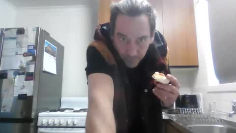 Snapshot of thestardad394997 chatting on April 14, 5:57 am thestardad394997 online show from April 14, 5:57 am