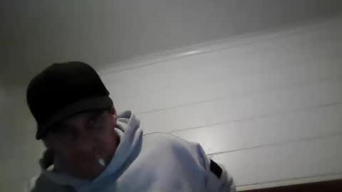 Snapshot of thestardad394997 chatting on April 17, 10:46 pm thestardad394997 online show from April 17, 10:46 pm